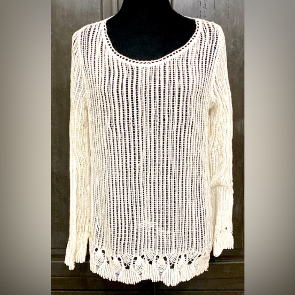 Cream Beige /cream colored Tunic longsleeves sweater - Size Medium